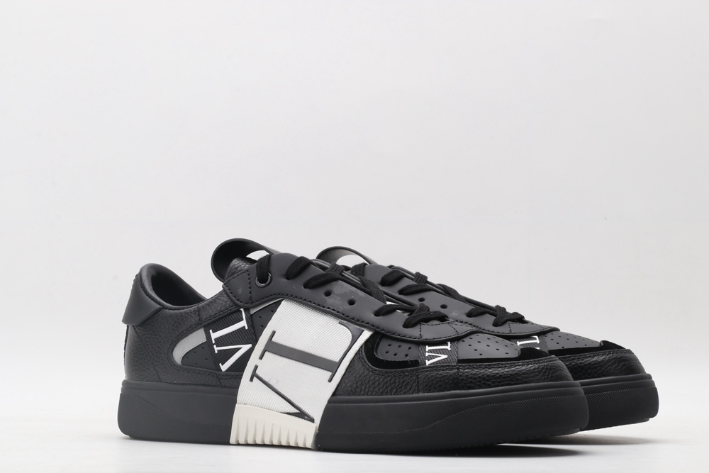 VA1ENTIN0 sneaker